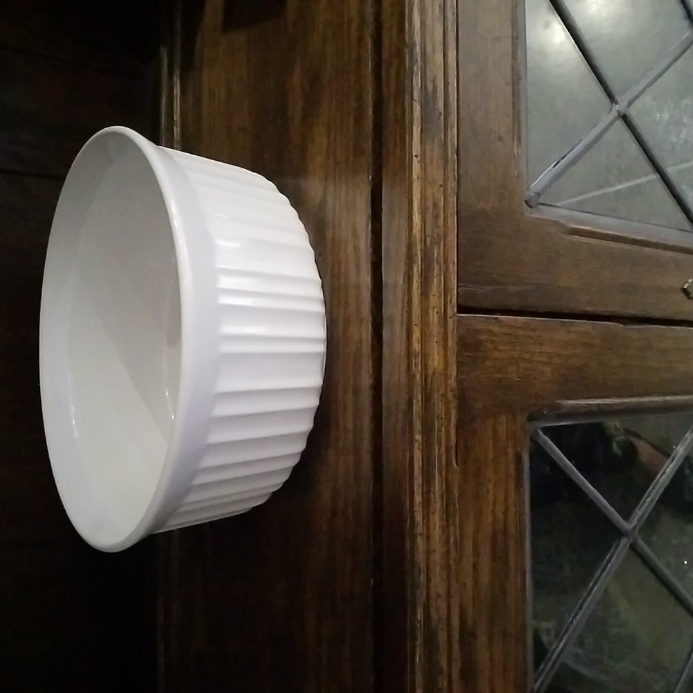 Corningware French White Bakeware Size 1.5 quart.